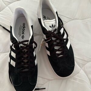 Adidas Gazelle 8.5 NWT